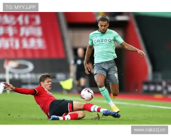 埃斯边路进攻 埃斯边路进攻