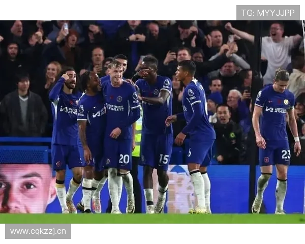 曼联已深陷危机，阵容混乱与管理层分歧何时才能解决？